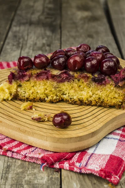 Cherry pie on the table — Stock Photo, Image