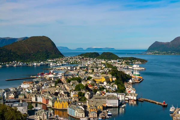 Alesund Verano Vista Ciudad Desde Plataforma Observación Monte Axla —  Fotos de Stock