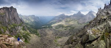 Gölde en güzel dünya Ergaki Milli Parkı, Rusya üzerinde