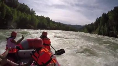 Altı kişi beyaz su rafting, Grup