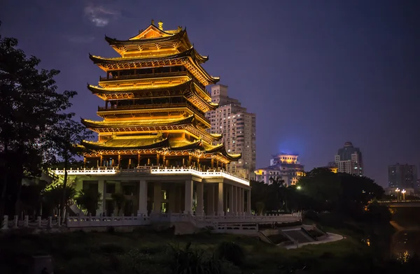 China Beijing antiguos pabellones de arquitectura por la noche . — Foto de Stock