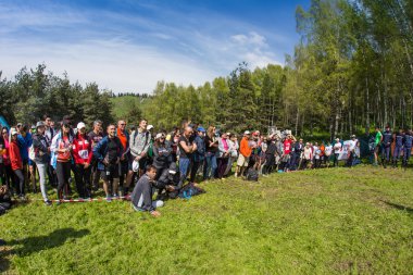Almat, Almaty Distrikt,Kazakistan - 22 Mayıs 2016: Eliksay geçidinde düzenlenen Sky Ranning 2016 açık yarışması. Yarışın kazananlarının ödüllendirilmesi, ödüller.