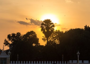 Kamboçya'da günbatımı vasıl Angkor Wat Tapınağı