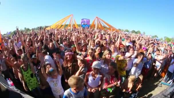 Müzik Festivali kalabalık ve sahne — Stok video