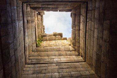 Antik şehir Buda heykelinin berbat