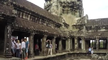 Angkor wat Tapınağı tırmanma turist