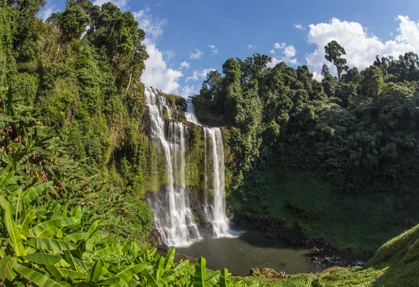 Questa bellissima cascata comunemente conosciuta come SHUKNACHARA FALLS — Foto Stock