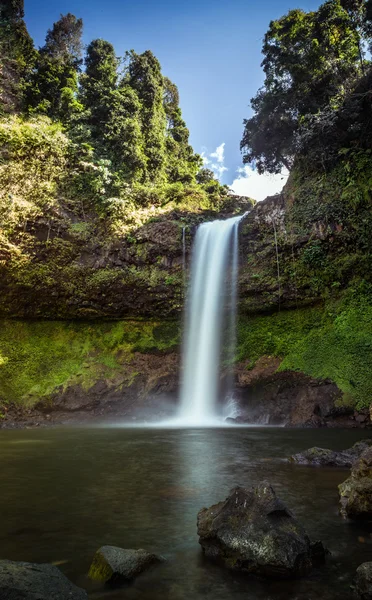 Questa bellissima cascata comunemente conosciuta come SHUKNACHARA FALLS — Foto Stock