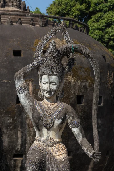 Obří Buddha - bronzová socha na Po Lin klášter. — Stock fotografie