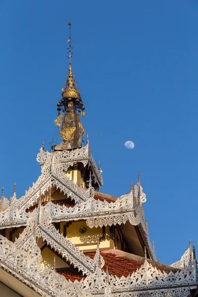 El famoso templo de mármol Benchamabophit de Bangkok, Tailandia —  Fotos de Stock