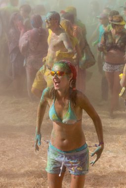 etnik Festivali kız. parlak renkli ve güzel.