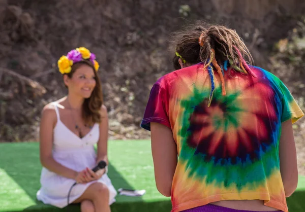 Rainbow T-shirt at the festival hippies — Stock Photo, Image