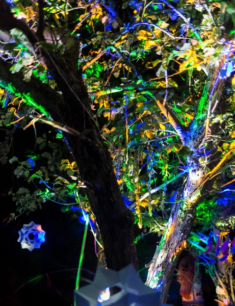 gece parti niteliğine