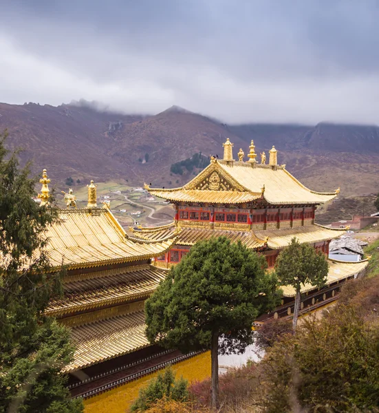 Tibetan Buddhist monastery in China — Stock Photo, Image