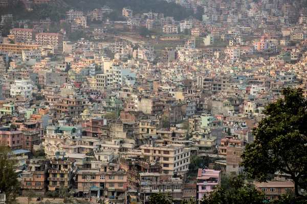 Vista de la gran ciudad sucia - desastre ecológico — Foto de Stock