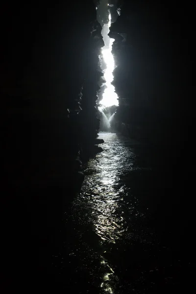 Unterirdischer Wasserfall — Stockfoto