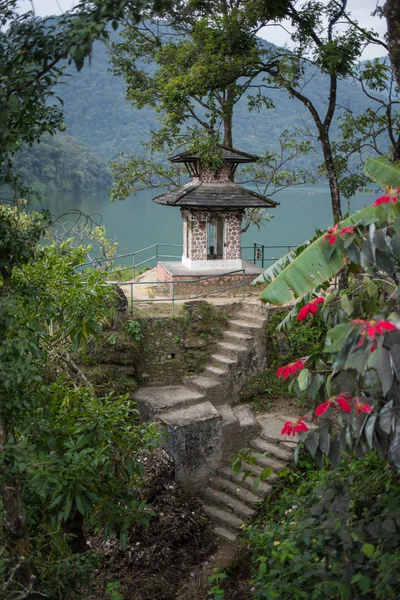 Temple on top of mountain — Stock Photo, Image