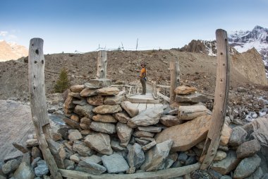 Asma köprü Annapurna devre üzerinde 