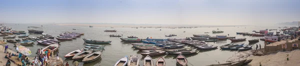 Varanasi morgen am ganga fluss — Stockfoto