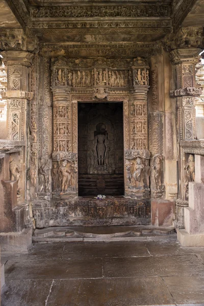 Travelers in the Indian temple — Stock Photo, Image