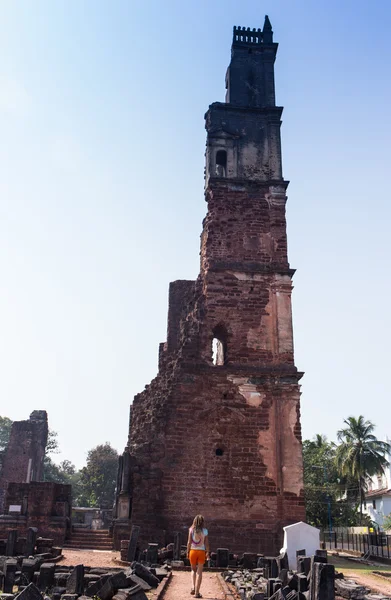 Rovine di due vecchie chiese — Foto Stock