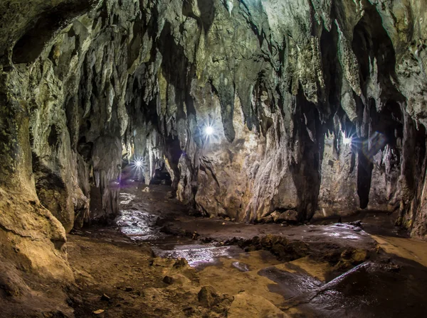 Красивая пещера Лод в Саппонге — стоковое фото