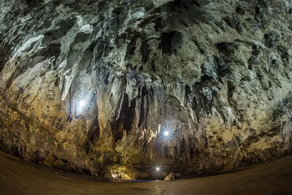 Bela caverna de Lod em Sappong — Fotografia de Stock