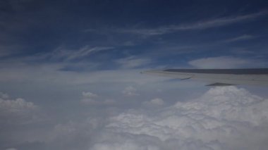 Uçuş bulutlar, döngü-güçlü animasyon üzerinde