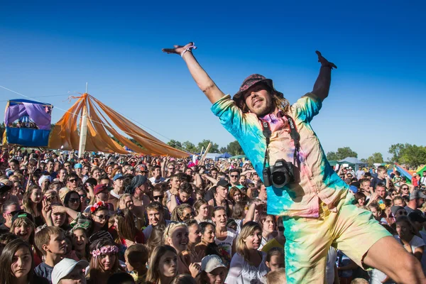 Multitud de personas borrosas — Foto de Stock