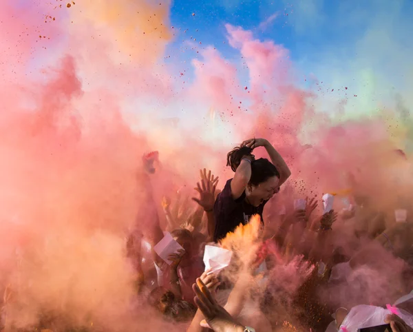 Crowds of unidentified people at The Color Party — Stock Photo, Image