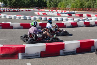 kapalı karting yarışı