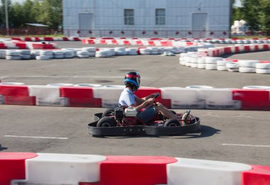 kapalı karting yarışı