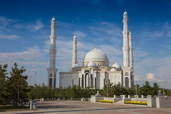 Yeni cami moschee in astsana, kasachstan — Stockfoto