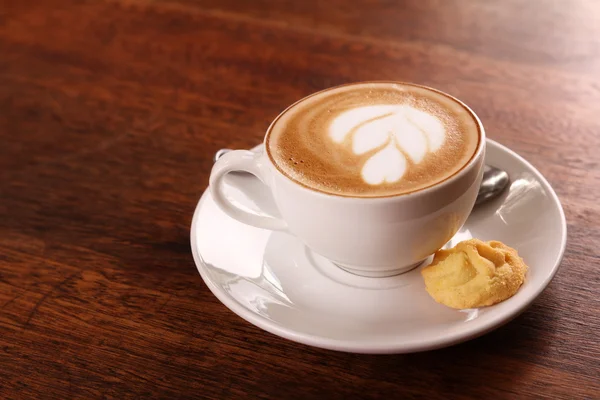 Heerlijke aromatische cappuccino — Stockfoto