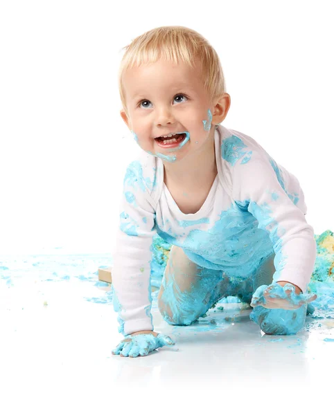 Baby smashing cake — Stock Photo, Image