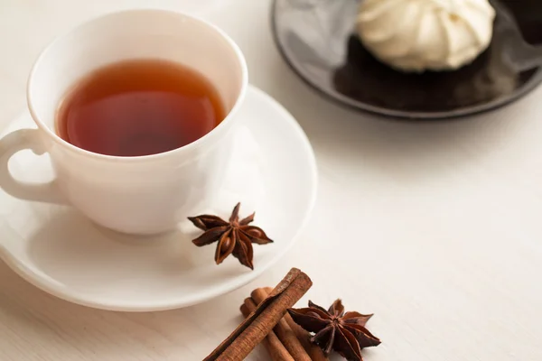 Cup of tea with teaspoon — Stock Photo, Image