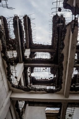 Kıyamet kalıntıları harap