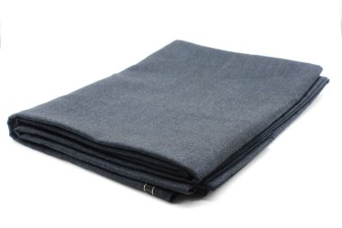 Erkekler için giysi beyaz arka planda seçici bir odak ile izole edilmiş iç çamaşırı