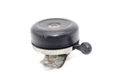 Beyaz arkaplanda izole edilmiş bisiklet zili resmi