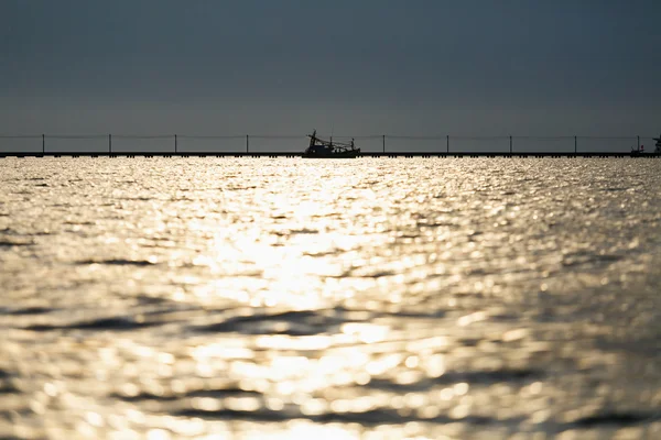Reflejo de la luz solar en el mar —  Fotos de Stock