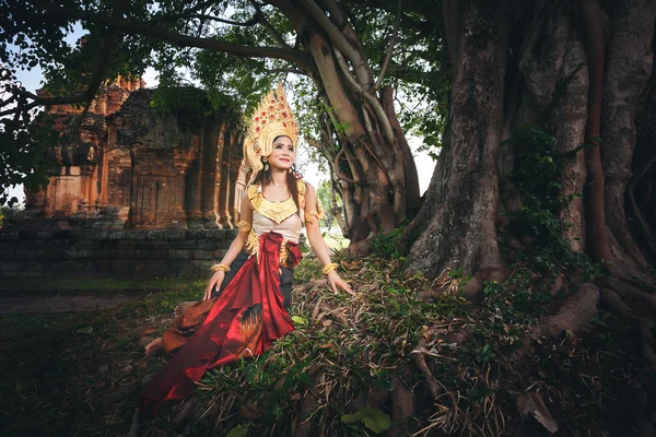 Menina bonita em Apsara — Fotografia de Stock