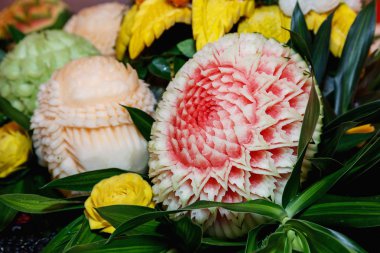 Güzel meyve ve sebze. Dekoratif sofra kullanın