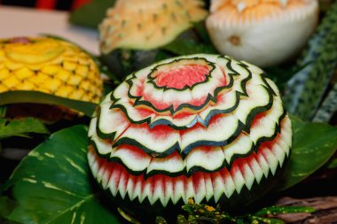 Güzel meyve ve sebze. Dekoratif sofra kullanın