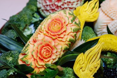 Güzel meyve ve sebze. Dekoratif sofra kullanın