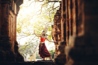 Beauyiful Apsara veya melek Kalesi genel Tayland dans