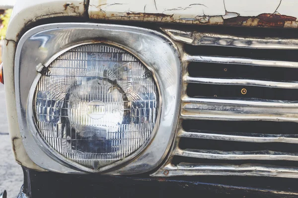 Das Auge altes Auto — Stockfoto