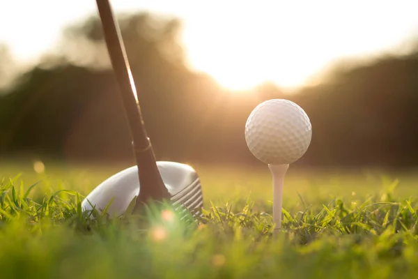 Clubes Golf Pelotas Golf Césped Verde Hermoso Campo Golf Con — Foto de Stock