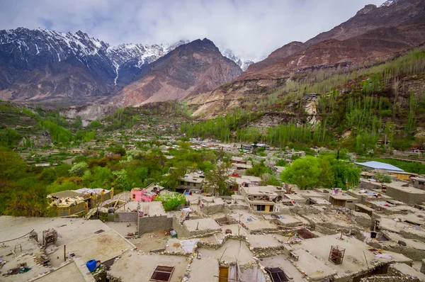 Prachtige landschap van Hunza vallei in herfst seizoen. Noordelijke gebied van Pakistan — Stockfoto