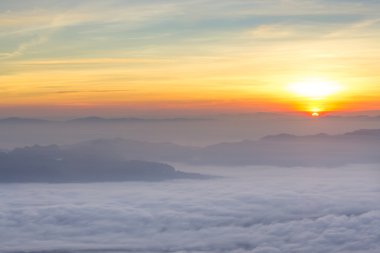 Sabah sisli, Doi Luang Chiang Dao 'da manzara.