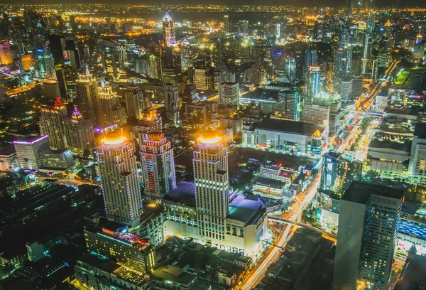 Blick über die asiatische Großstadt Bangkok — Stockfoto